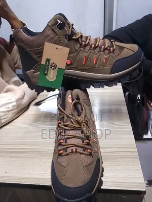 Skyview Brown Outdoor Hiking Boots.