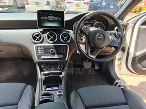 Mercedes-Benz C180 2017 White
