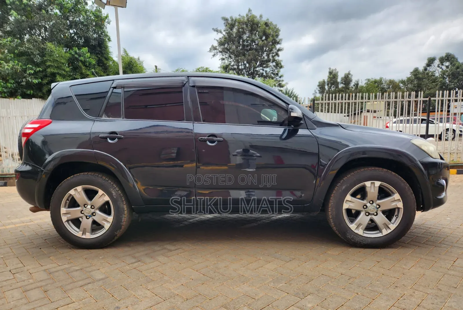 Toyota RAV4 2010 Black