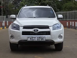 Toyota RAV4 2011 White