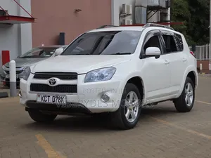 Toyota RAV4 2011 White