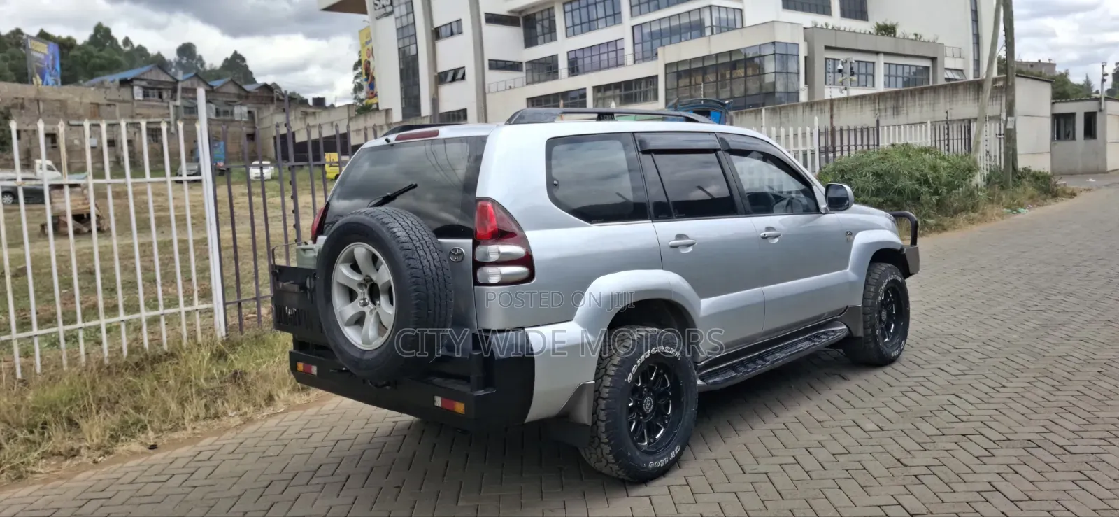 Toyota Land Cruiser Prado 2005 Silver