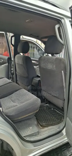 Toyota Land Cruiser Prado 2005 Silver