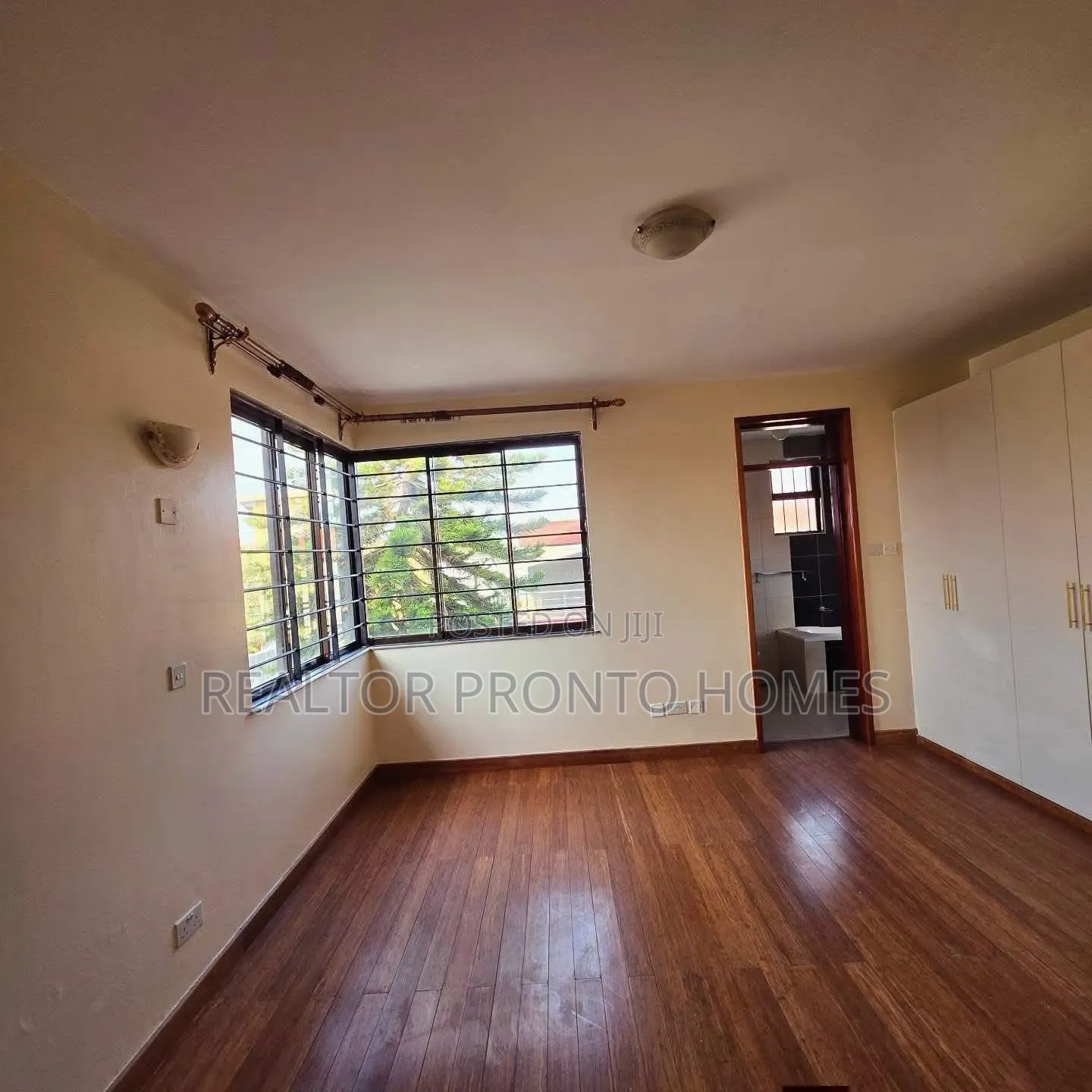5bdrm Townhouse / Terrace in Lavington, Muthangari for rent