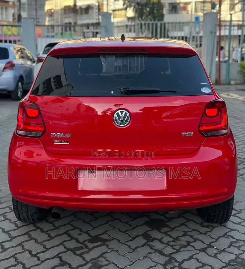 Volkswagen Polo 2014 Red