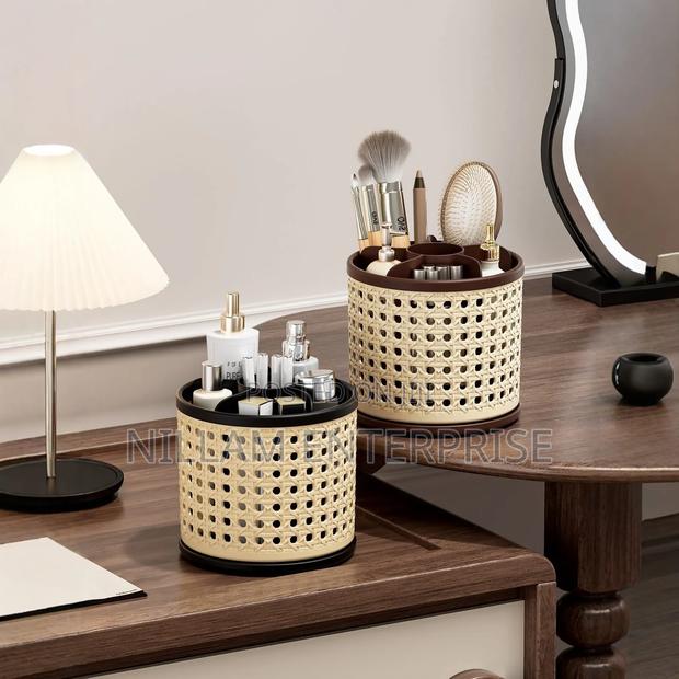 Retro Rattan Rotating Storage Organizer