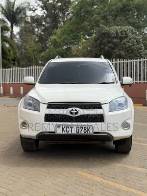 Toyota RAV4 2011 White