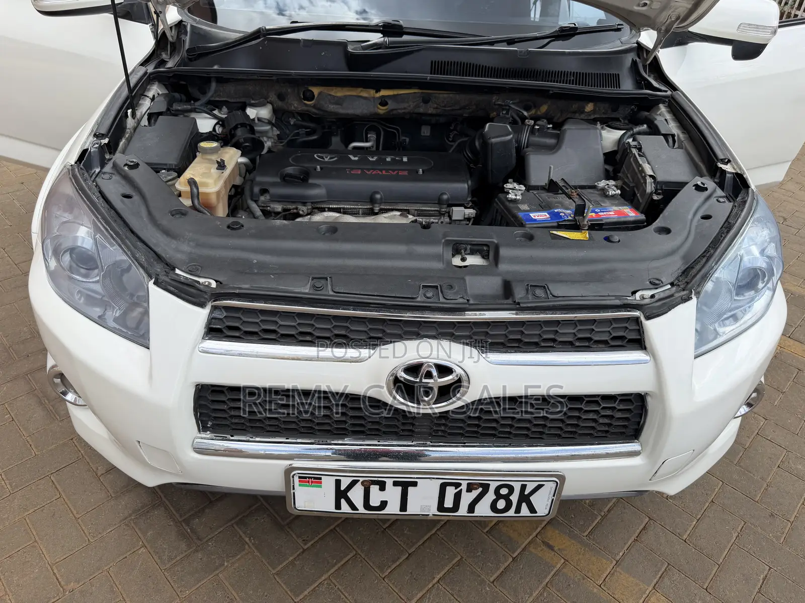 Toyota RAV4 2011 White