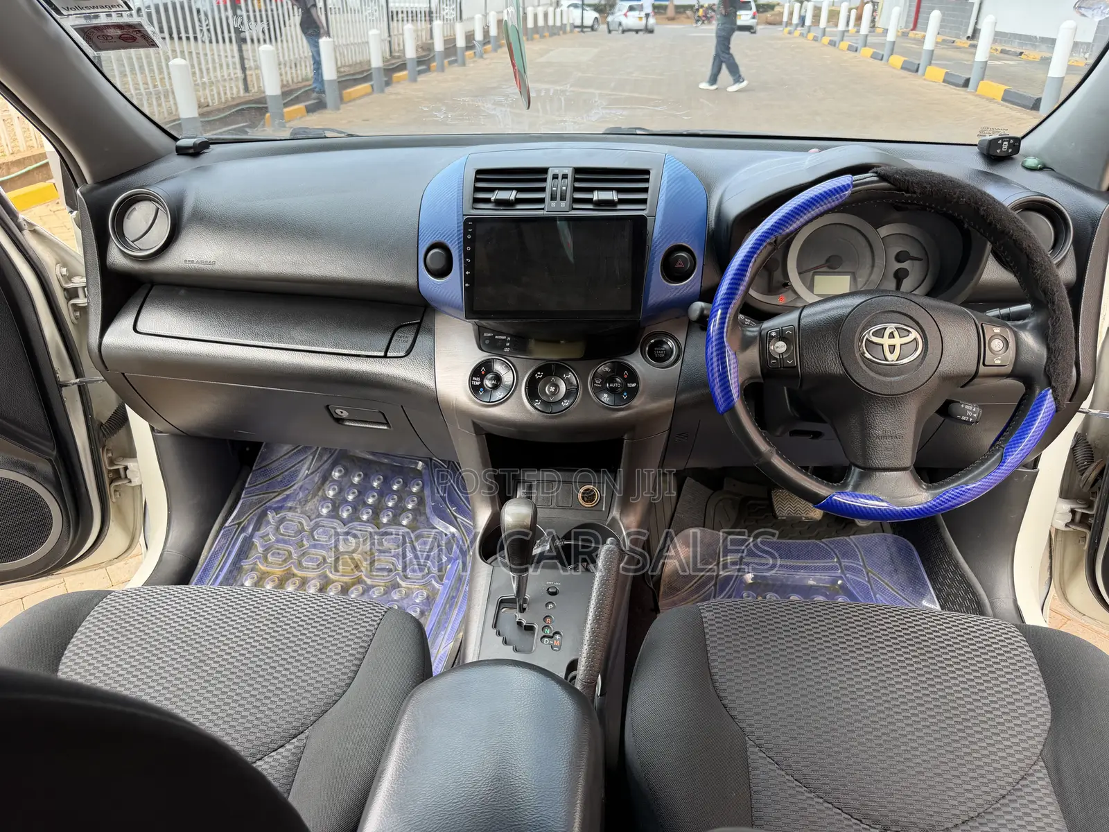 Toyota RAV4 2011 White