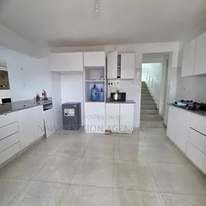 5bdrm Mansion in Ruai for rent