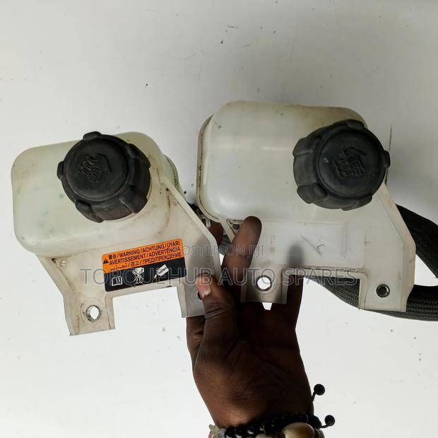 Nissan Xtrail NT32 Water Pump Tank