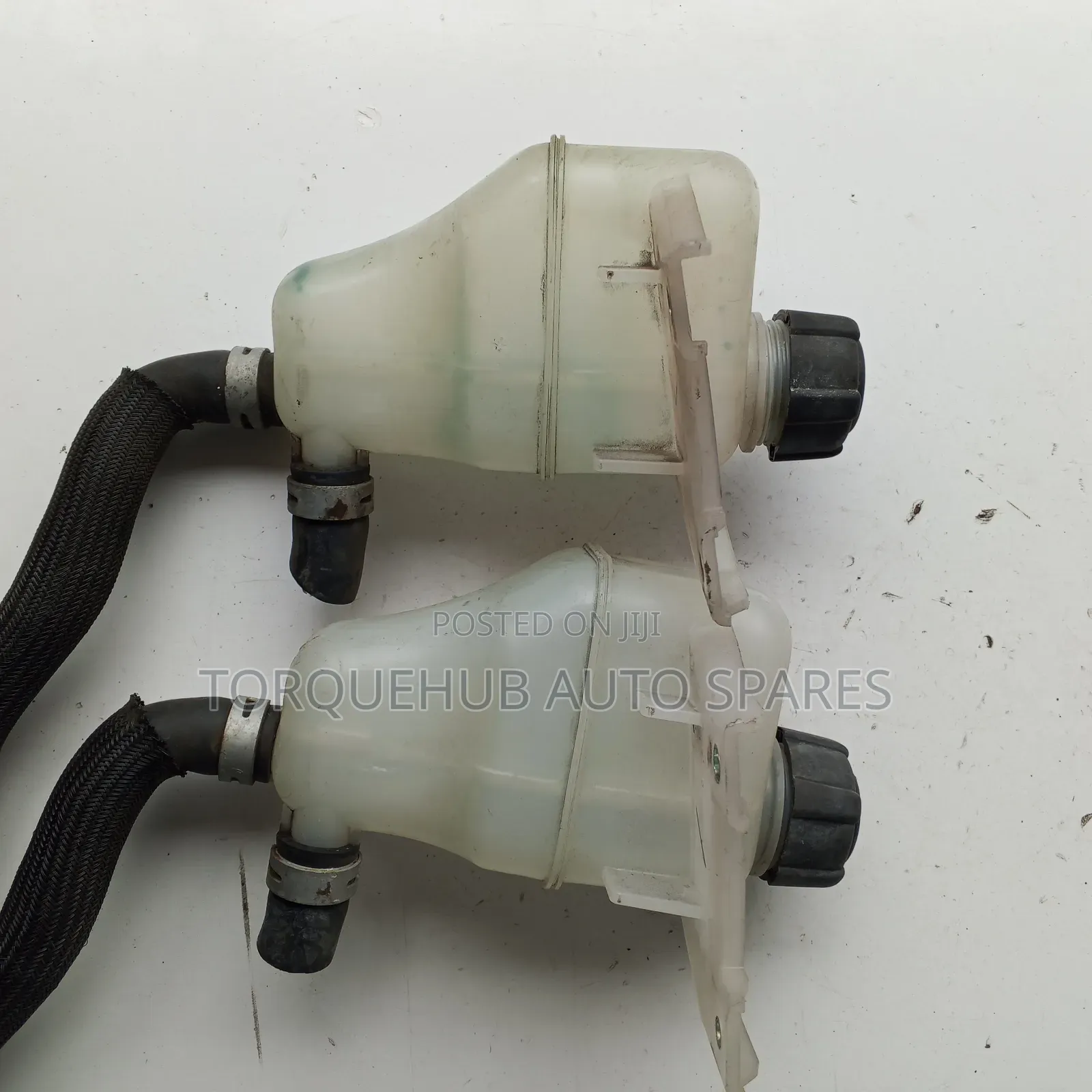 Nissan Xtrail NT32 Water Pump Tank