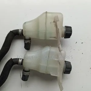 Nissan Xtrail NT32 Water Pump Tank