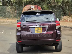 Toyota Vanguard 2011 Maroon