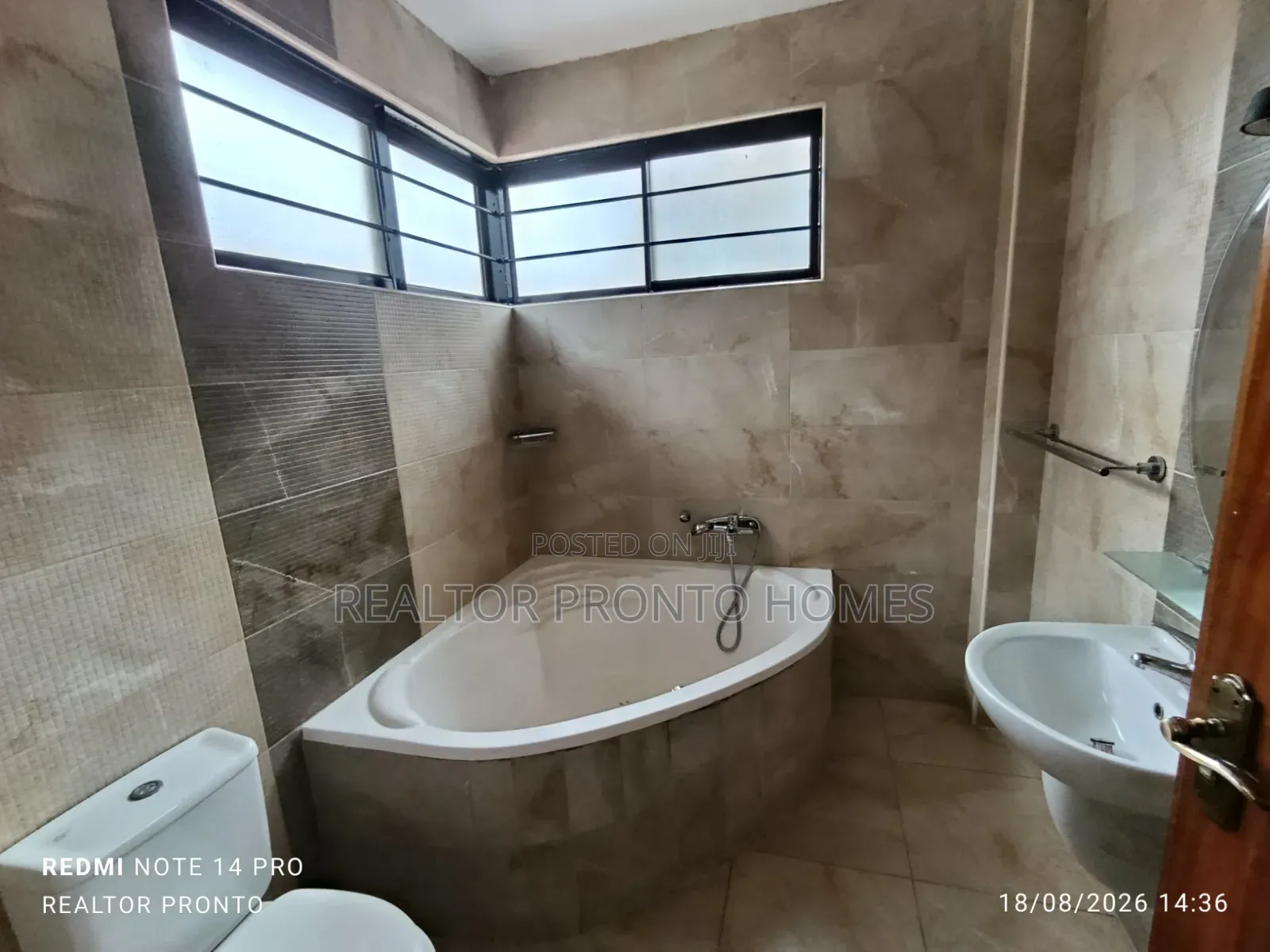 5bdrm Townhouse / Terrace in Lavington, Muthangari for rent