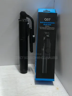 Q07 Bluetooth Selfie Stick – 360° Rotating Tripod