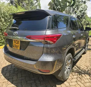 Toyota Fortuner 2016 Gray