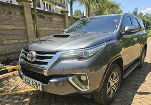 Toyota Fortuner 2016 Gray
