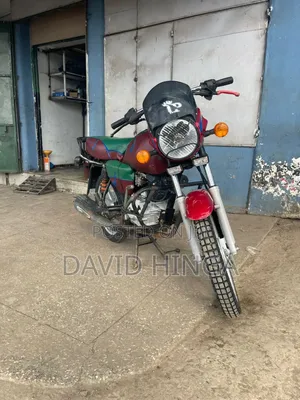 Bajaj Boxer 150 UG 2025 Red