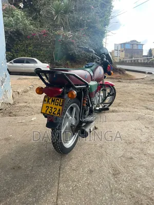 Bajaj Boxer 150 UG 2025 Red