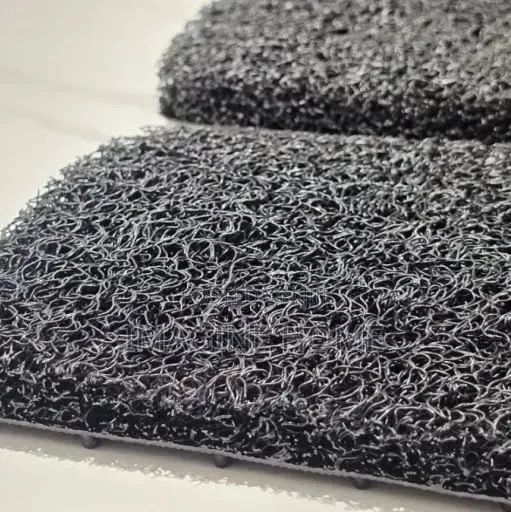 Bkack /Grey Color Spaghetti Carpet