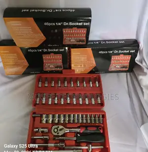 46-Piece 1/4" Drive Ratchet Socket Tool Set With Case