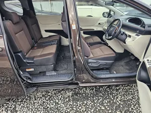 Toyota Sienta 2019 Brown