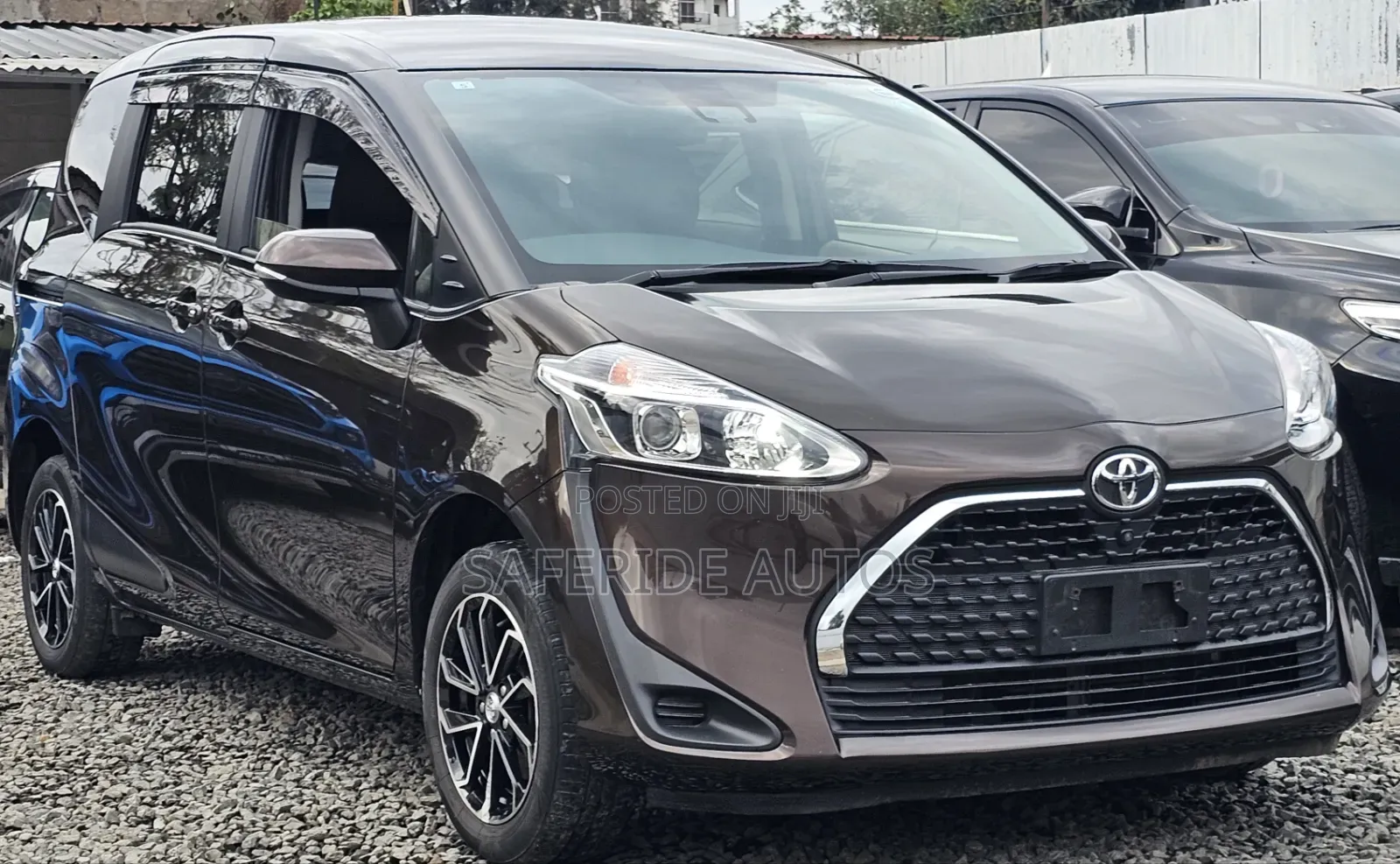 Toyota Sienta 2019 Brown
