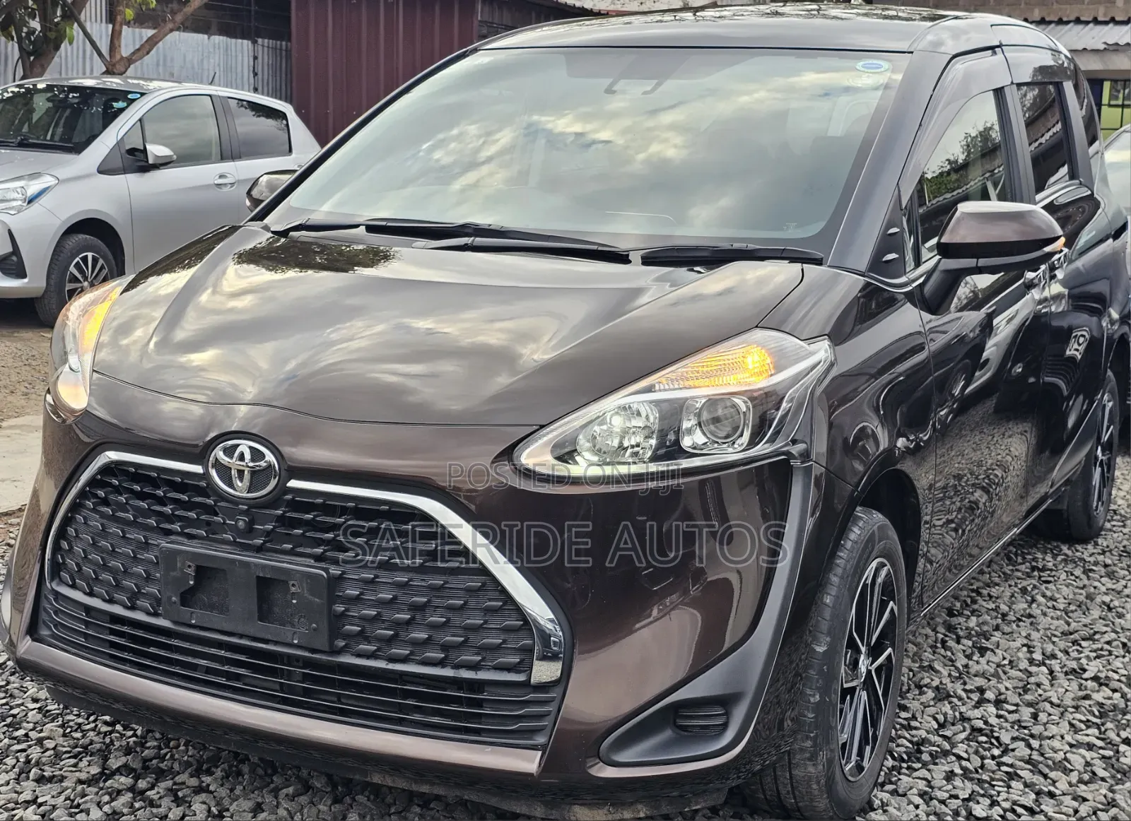 Toyota Sienta 2019 Brown