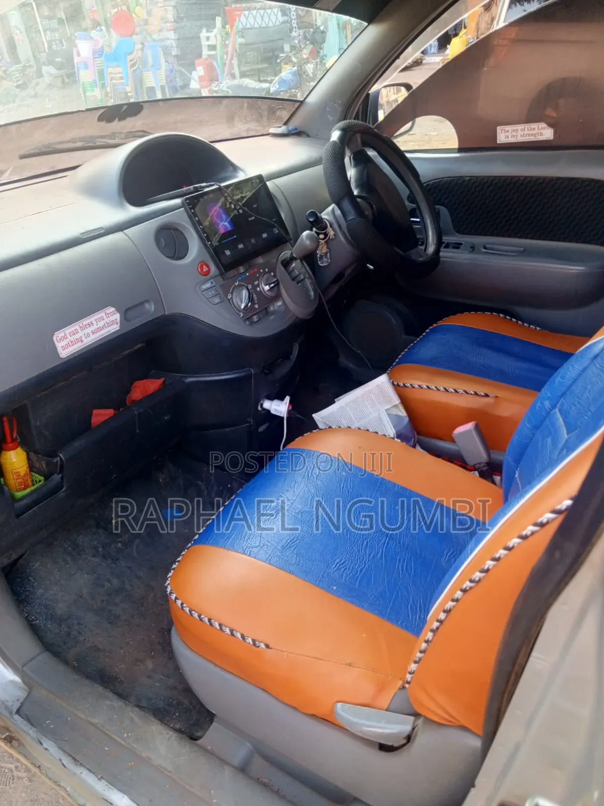 Toyota Sienta 2012 Silver