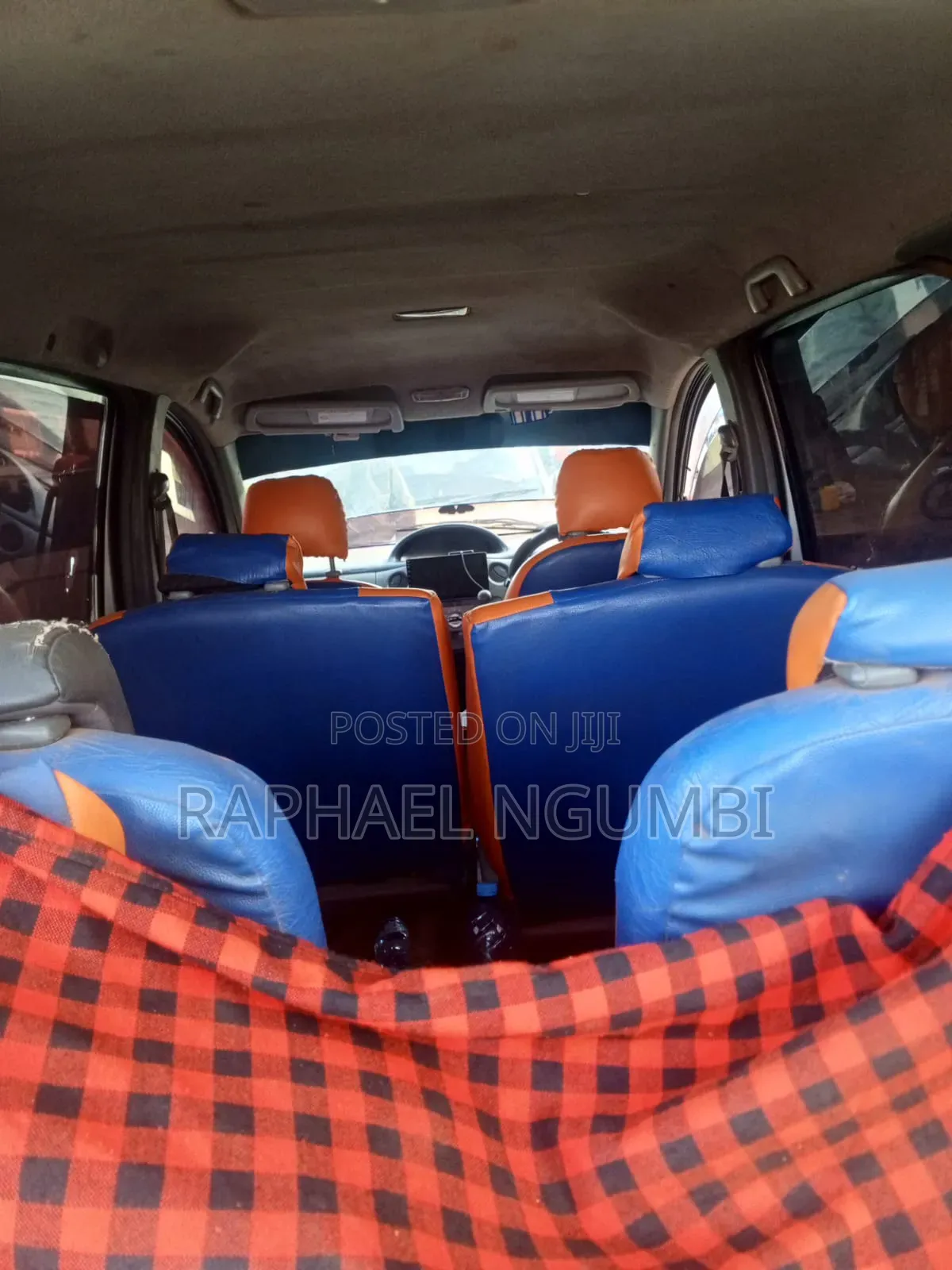 Toyota Sienta 2012 Silver