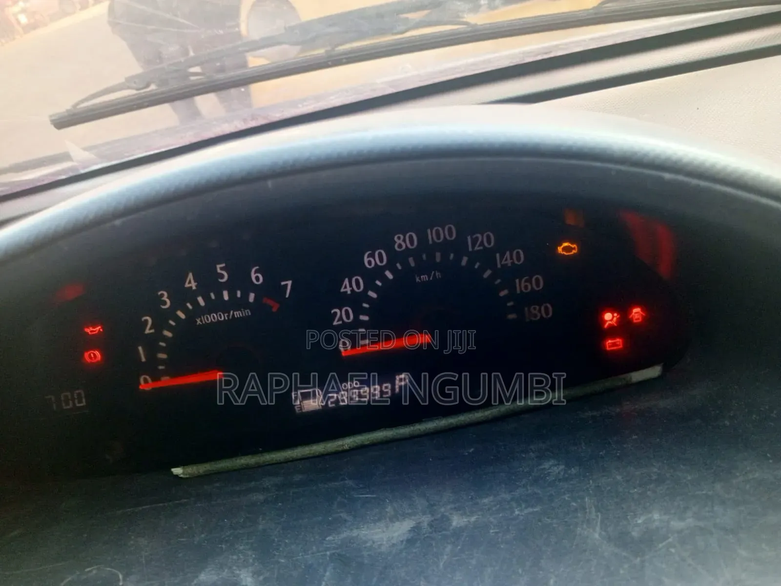 Toyota Sienta 2012 Silver