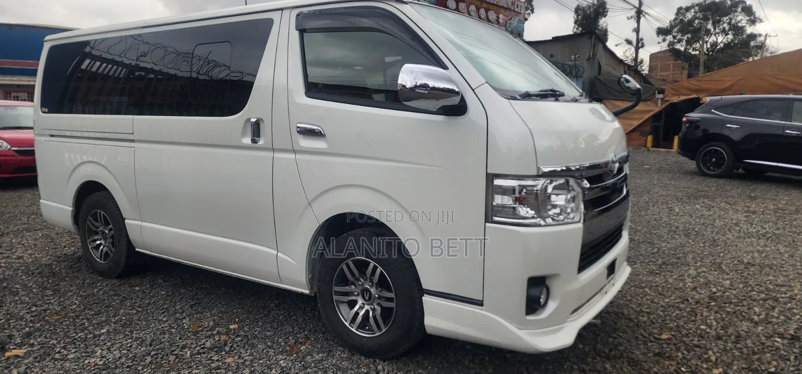 Toyota HiAce 2019 White
