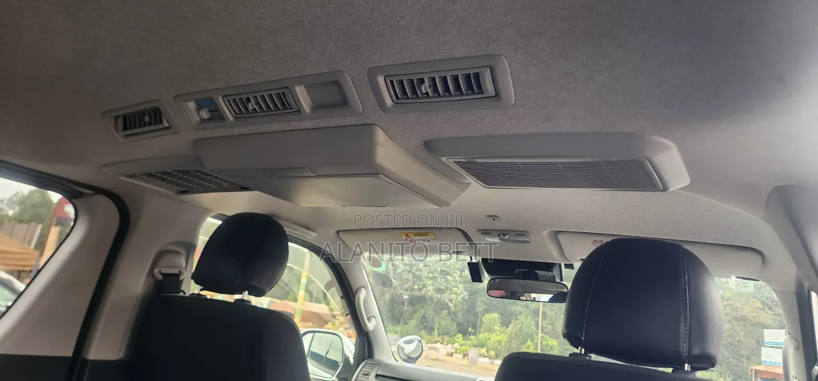 Toyota HiAce 2019 White