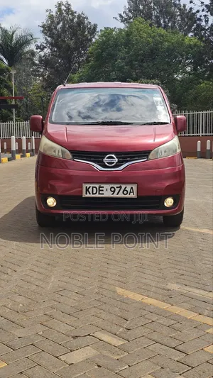 Nissan NP200 2014 Maroon