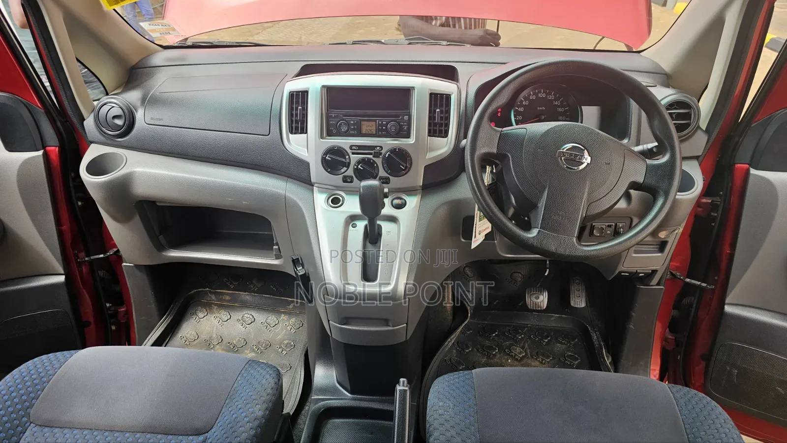 Nissan NP200 2014 Maroon