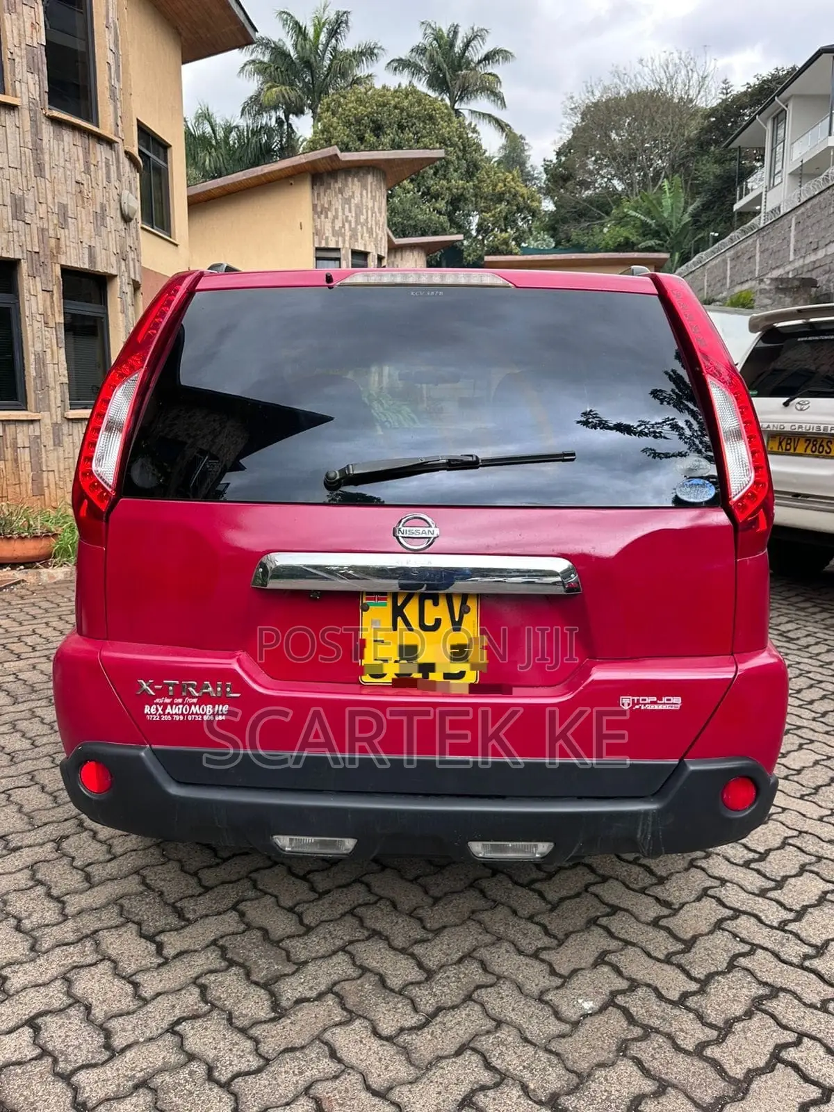 Nissan X-Trail 2011 Red