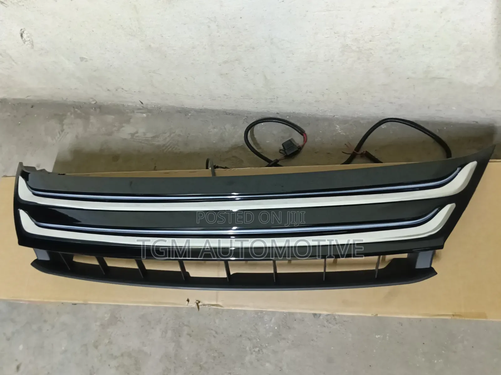 Led Sport Grille Toyota Harrier 2015