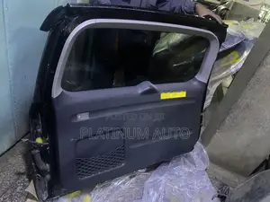 Toyota Vangurd Boot 2010/2012