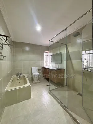 4bdrm Townhouse / Terrace in Kilimani, Hurlingham for rent