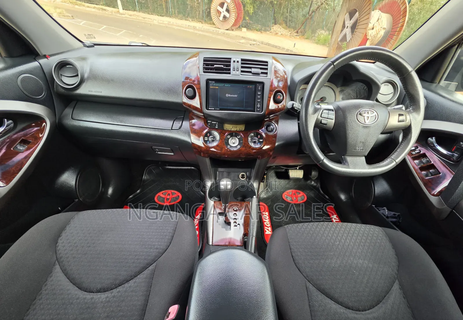 Toyota Vanguard 2011 Maroon