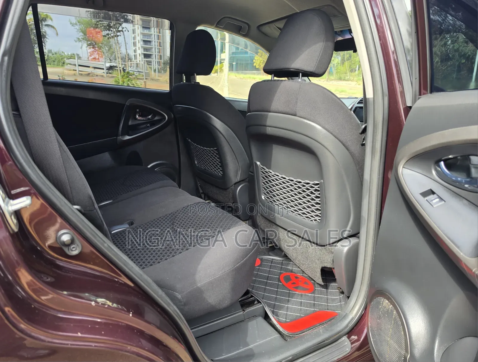 Toyota Vanguard 2011 Maroon