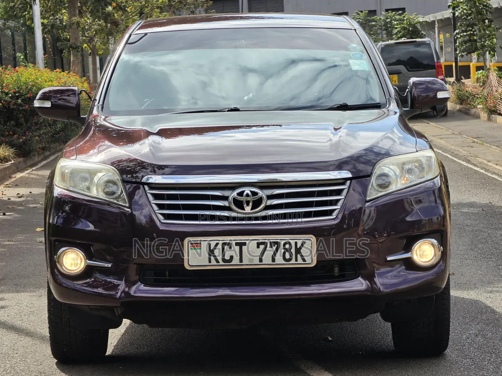 Toyota Vanguard 2011 Maroon