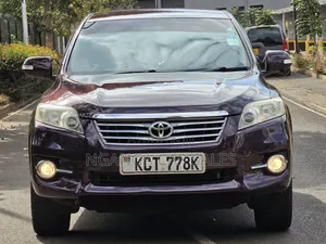 Toyota Vanguard 2011 Maroon