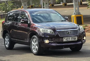 Toyota Vanguard 2011 Maroon