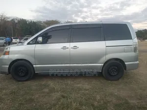 Toyota Voxy V 2WD 8-Seater 2007