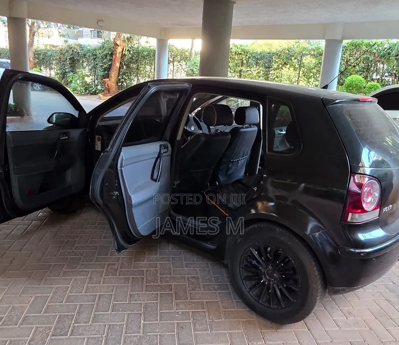 Volkswagen Polo 2009 Black