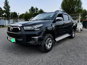 Toyota Hilux SR5 2013 Black