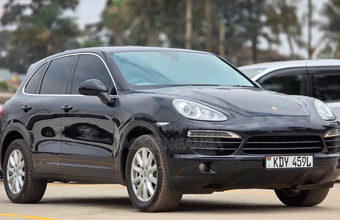 Porsche Cayenne 2014 White