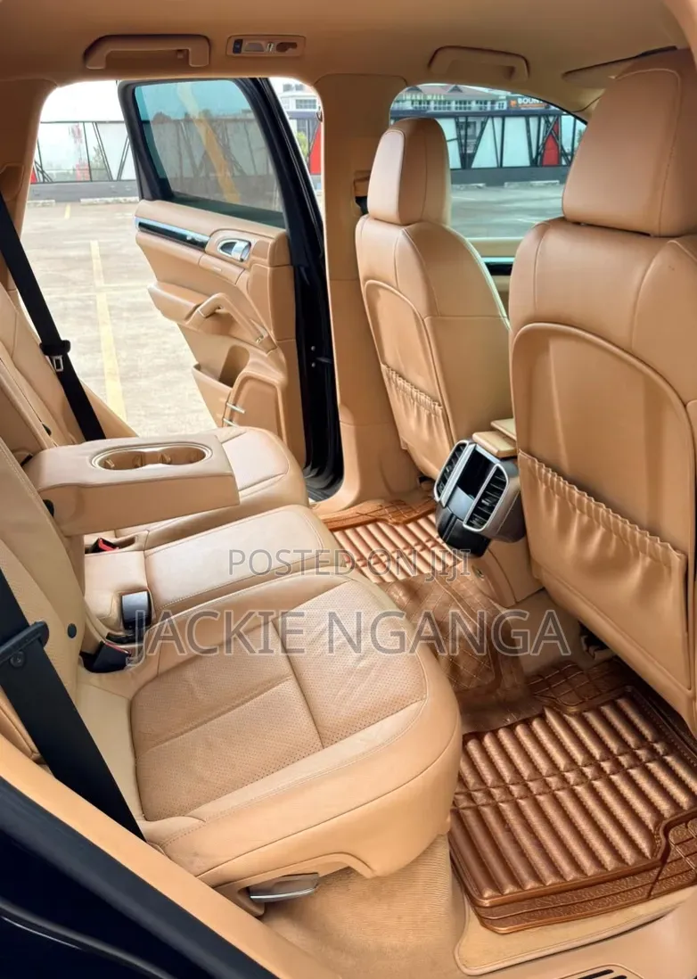Porsche Cayenne 2014 White